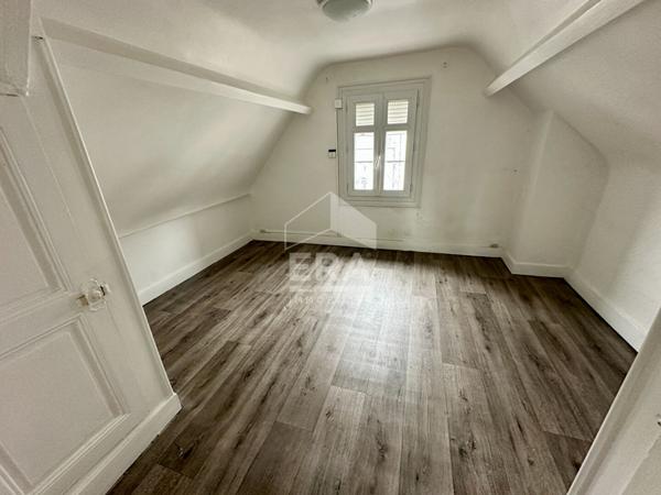 Maison des années 1920 avec jardin, garage et dépendance ? Quartier Febvotte