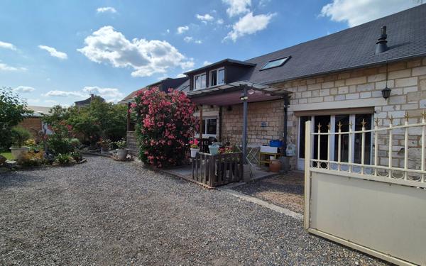 Maison à vendre    9 pièces • 300 m2 Criquebeuf-sur-Seine