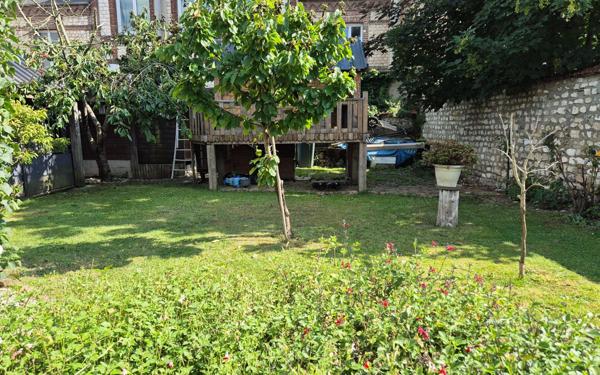 Maison à vendre    9 pièces • 300 m2 Criquebeuf-sur-Seine