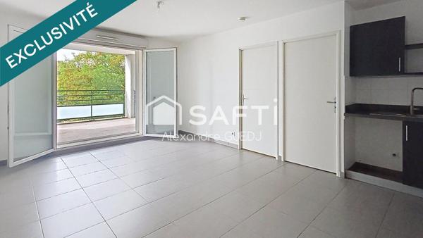 APPARTEMENT T2 AVEC GRANDE TERRASSE ET GARAGE