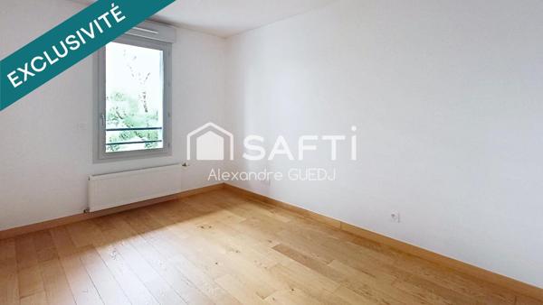 APPARTEMENT T2 AVEC GRANDE TERRASSE ET GARAGE