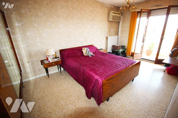 Appartement agréable T5/6 de 102m2 (Carrez) dans le quartier Sainte Anne (8e)