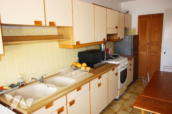 Appartement agréable T5/6 de 102m2 (Carrez) dans le quartier Sainte Anne (8e)