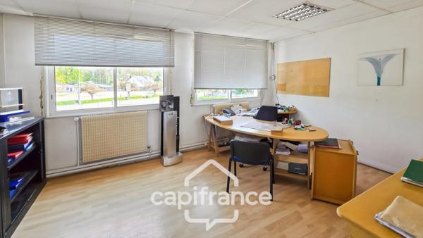 Local/bureau de 1200 m² à louer proche de CHALON SUR SAONE (71)