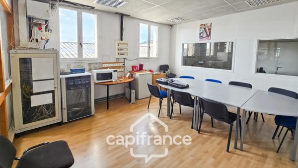 Local/bureau de 1200 m² à louer proche de CHALON SUR SAONE (71)