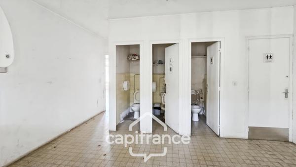 Local/bureau de 1200 m² à louer proche de CHALON SUR SAONE (71)