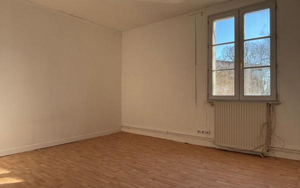 Appartement à vendre    3 pièces • 85 m2 Rochefort
