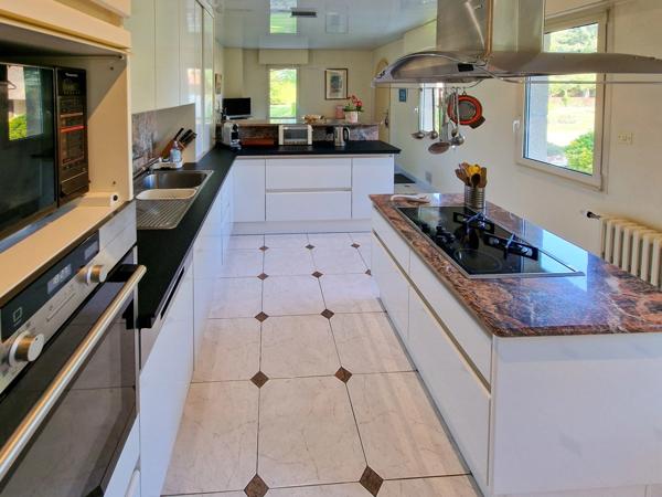 Propriete à vendre 9 pièces HILLION (22)