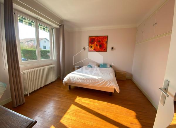 PAU - Maison T5 de 100 m² sur sous-sol avec garage et carport