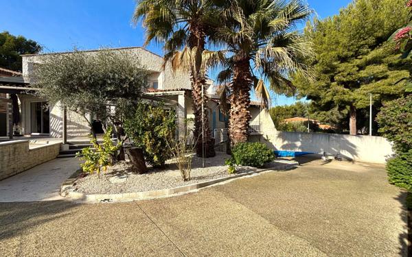 Maison à vendre    5 pièces •  Istres