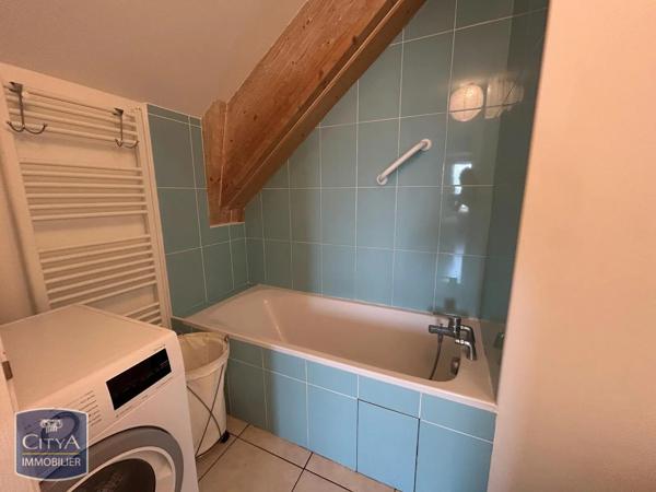 Appartement à louer 4 pièces 75.08m² Sillingy (74330)