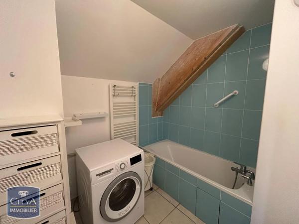 Appartement à louer 4 pièces 75.08m² Sillingy (74330)