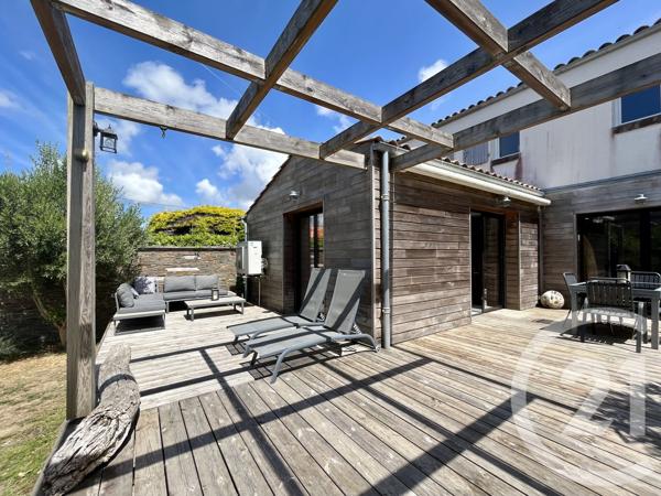 Maison à vendre  6 pièces - 147,08 m 2   ST PIERRE D OLERON  - 17