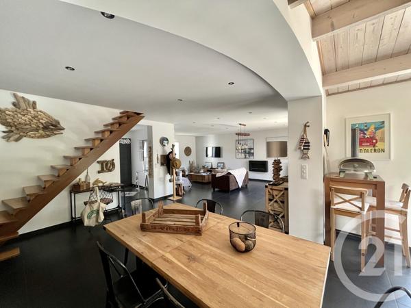 Maison à vendre  6 pièces - 147,08 m 2   ST PIERRE D OLERON  - 17