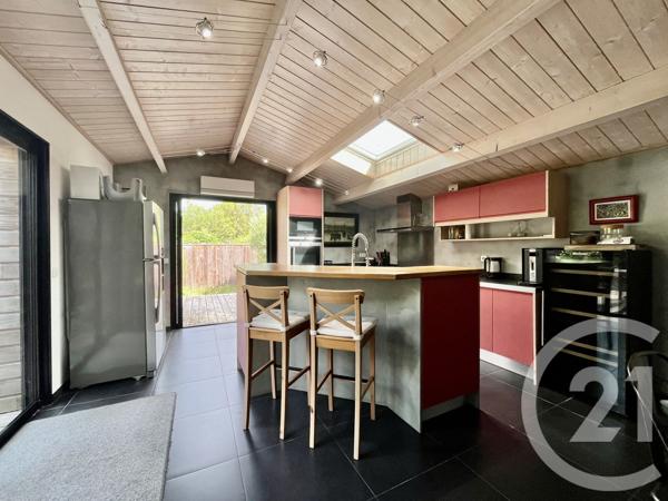 Maison à vendre  6 pièces - 147,08 m 2   ST PIERRE D OLERON  - 17