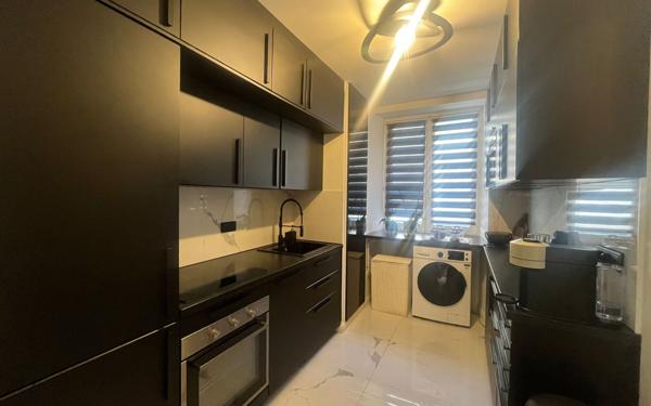 Appartement à louer    3 pièces • 83,29 m2 Bordeaux