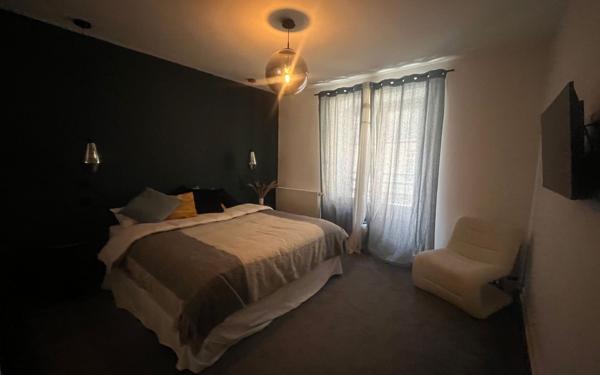 Appartement à louer    3 pièces • 83,29 m2 Bordeaux