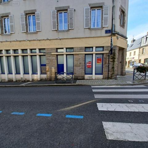 Local commercial à vendre à Saint-Pol-de-Léon dans le Finistère (29250), ref : 29104-FMCO1002   
CENTRE VILLE