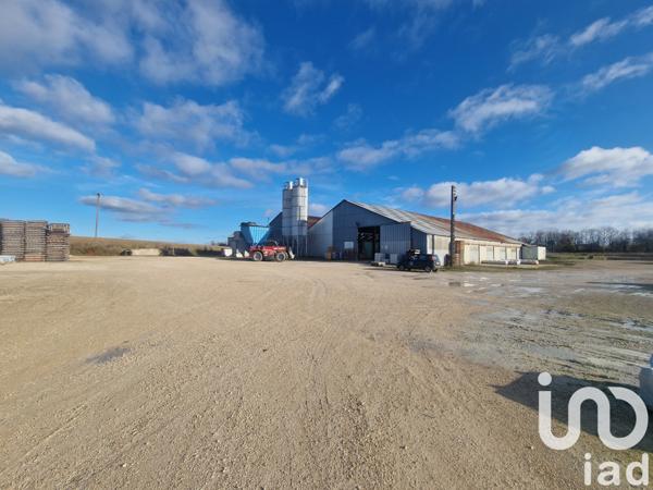 Immeuble à vendre 1 760 m² Laignes