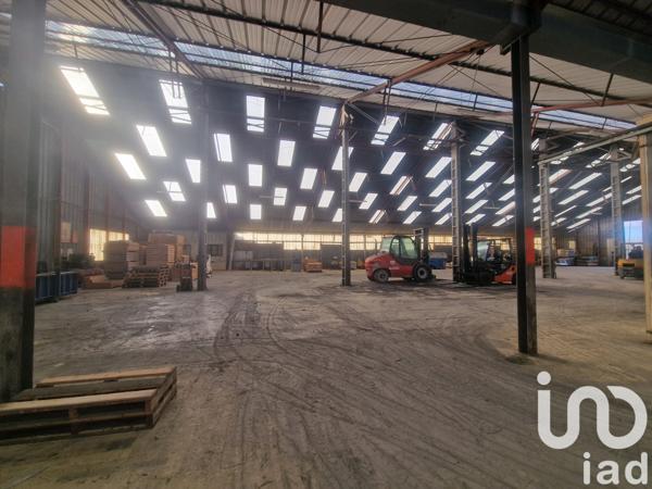 Immeuble à vendre 1 760 m² Laignes