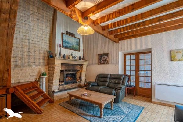 Maison à vendre 169 000 € Saint-Aigulin 4 p 127 m² DPE F