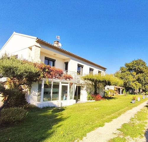 EXCLUSIVITE AU THOR : SPACIEUSE VILLA AVEC STUDIO INDEPENDANT