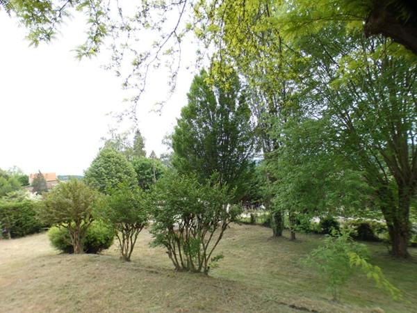 Maison Cublac 4 chambres avec parc arboré clos