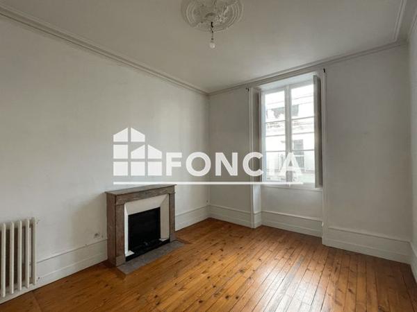 Location Appartement 4 pièces 74.2 m² - 11 RUE URVOY DE ST BEDAN Nantes 44000