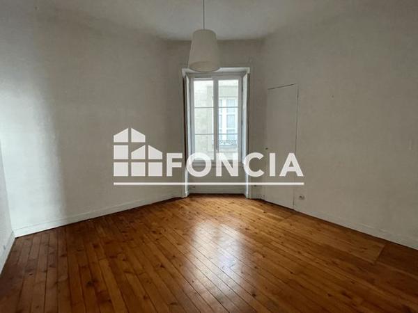 Location Appartement 4 pièces 74.2 m² - 11 RUE URVOY DE ST BEDAN Nantes 44000