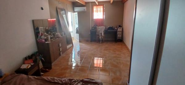 "Superbe villa spacieuse et lumineuse de 350 m² dans un quartier résidentiel de Ravine Creuse Saint André