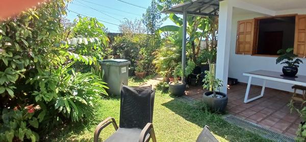 "Superbe villa spacieuse et lumineuse de 350 m² dans un quartier résidentiel de Ravine Creuse Saint André