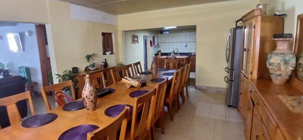 "Superbe villa spacieuse et lumineuse de 350 m² dans un quartier résidentiel de Ravine Creuse Saint André