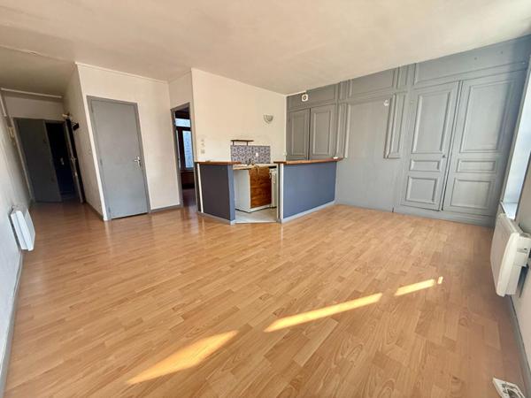 A VENDRE : T2 à LILLE • Centre / republique • 164 000 € FAI • Réf. 2039