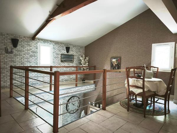 Maison à Montlieu-la-Garde, 17210 - 6 pièces 180m²