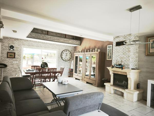 Maison à Montlieu-la-Garde, 17210 - 6 pièces 180m²