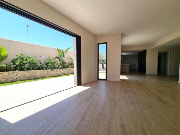 Maison neuve T6 de 118m² avec piscine et garage