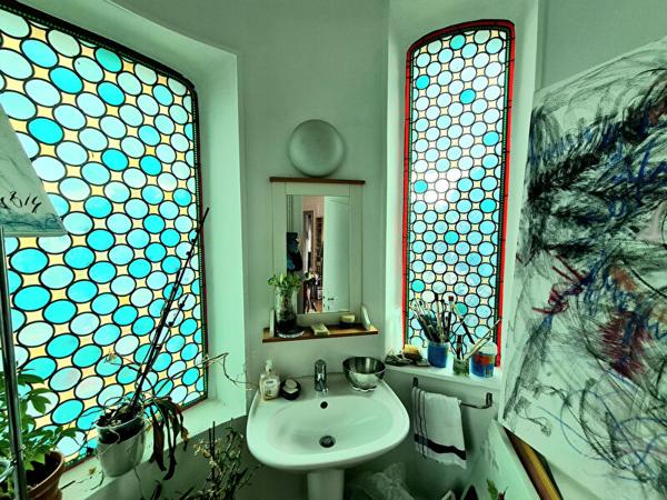 LOUVIERS 27400 hyper centre ville - Propriété de caractère de 240 m2 - 5 chambres + une maison d'amis de 75 m2 rénovée sur 1.200 m2 de terrain plat - Prix : 556.000