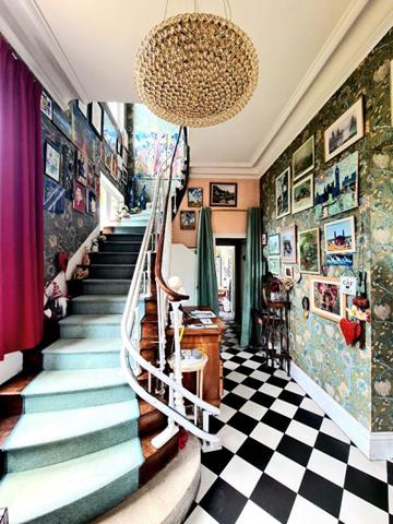 LOUVIERS 27400 hyper centre ville - Propriété de caractère de 240 m2 - 5 chambres + une maison d'amis de 75 m2 rénovée sur 1.200 m2 de terrain plat - Prix : 556.000