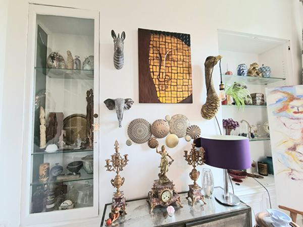 LOUVIERS 27400 hyper centre ville - Propriété de caractère de 240 m2 - 5 chambres + une maison d'amis de 75 m2 rénovée sur 1.200 m2 de terrain plat - Prix : 556.000