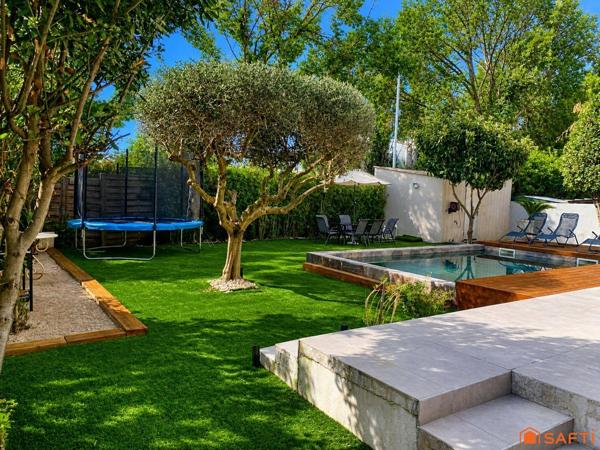 Maison rénovée avec piscine