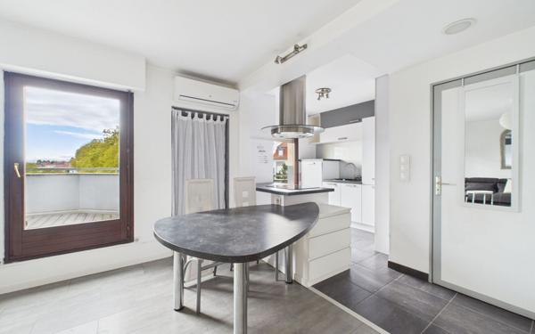 Appartement à vendre    3 pièces • 61 m2 Strasbourg