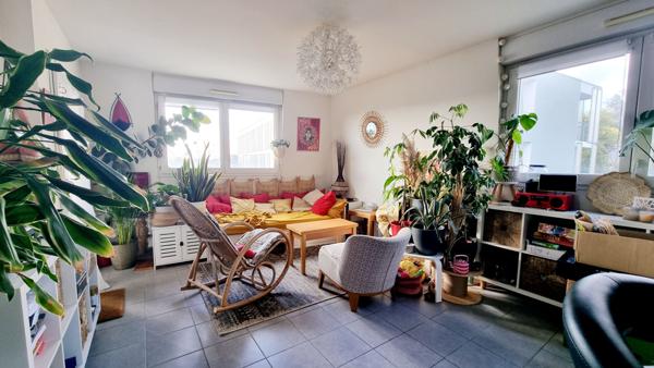 Nantes Chantenay Jean Macé T3 de 70 m² avec loggia et garage.