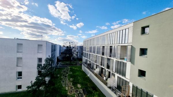 Nantes Chantenay Jean Macé T3 de 70 m² avec loggia et garage.