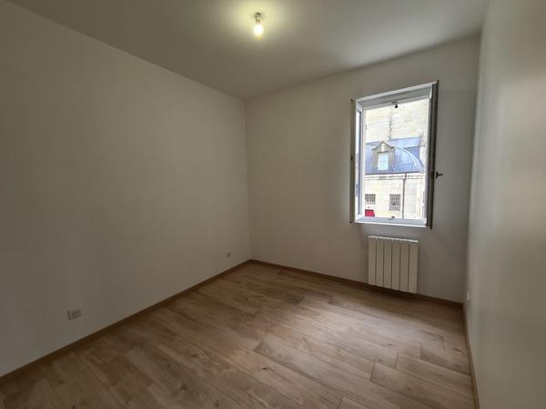 Location
                Maison64 m² - 3 Pièces -
                    AGEN (47000)