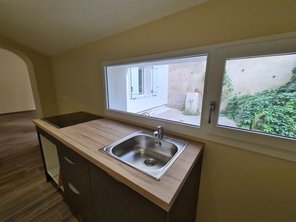 Location
                Maison64 m² - 3 Pièces -
                    AGEN (47000)