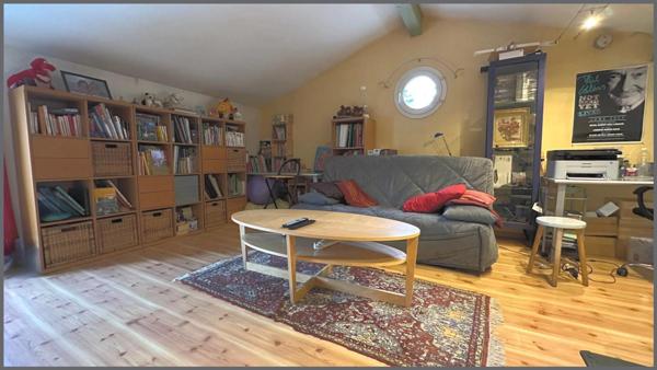 Maison avec piscine au calme !!!