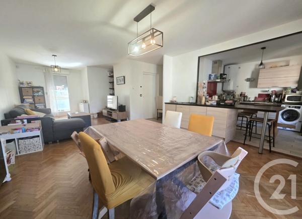 Appartement F4 à vendre  4 pièces - 81 m 2   VILLEURBANNE  - 69