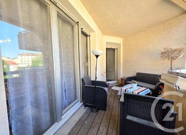 Appartement F4 à vendre  4 pièces - 81 m 2   VILLEURBANNE  - 69