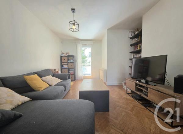 Appartement F4 à vendre  4 pièces - 81 m 2   VILLEURBANNE  - 69