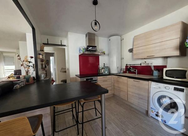 Appartement F4 à vendre  4 pièces - 81 m 2   VILLEURBANNE  - 69